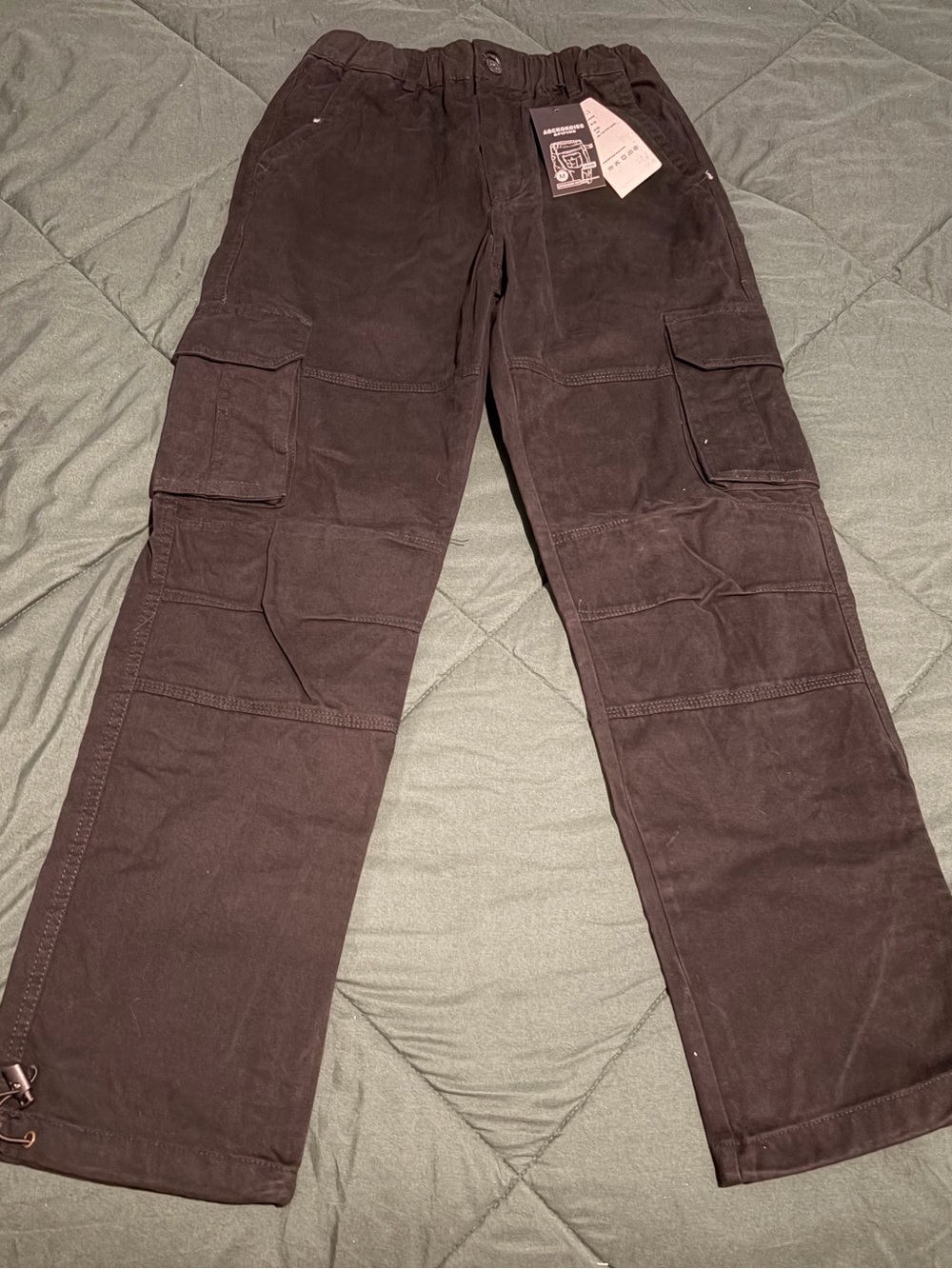Men's Black Cargo Pants with Utility Pockets